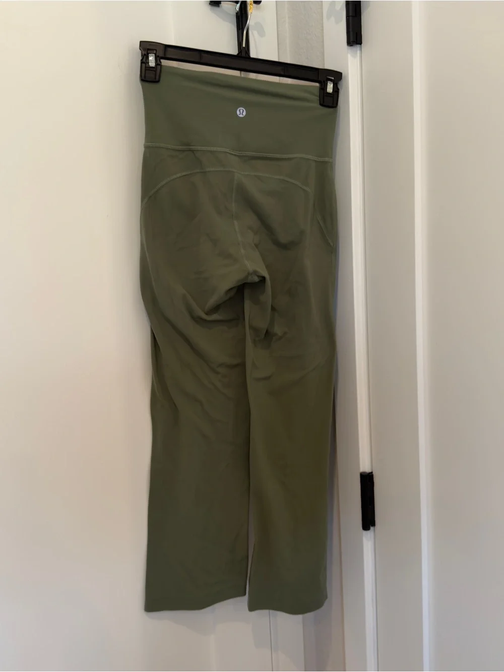 Lululemon Groove Super-High-Rise Crop 23